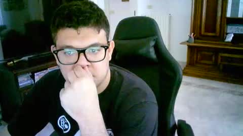 Snapshot of dartvader95 chatting on May 2026 08:45:01 AM dartvader95 online show from May 2026 08:45:01 AM
