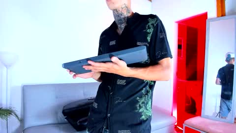 darwin_ggh online show from December 2025 07:47:01 AM