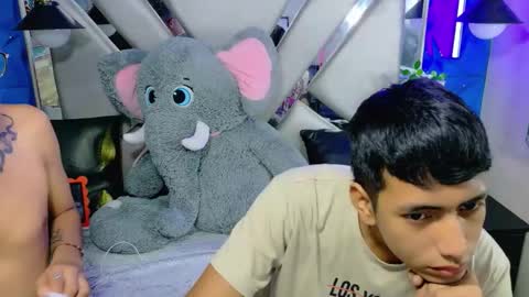 darwinandbrayan online show from December 2025 04:08:02 AM