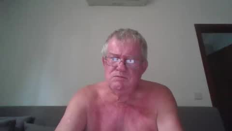 darwincock online show from April 2026 02:35:01 AM