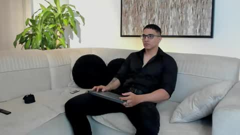 Snapshot of dash_bukoski chatting on February 2026 11:06:02 AM Dash online show from February 2026 11:06:02 AM