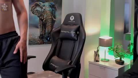 Snapshot of dash_bukoski chatting on February 2026 02:59:01 PM Dash online show from February 2026 02:59:01 PM