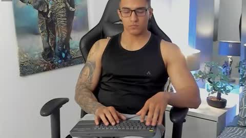 Snapshot of dash_bukoski chatting on February 2026 12:26:01 PM Dash online show from February 2026 12:26:01 PM