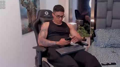 Snapshot of dash_bukoski chatting on February 2026 01:45:02 PM Dash online show from February 2026 01:45:02 PM