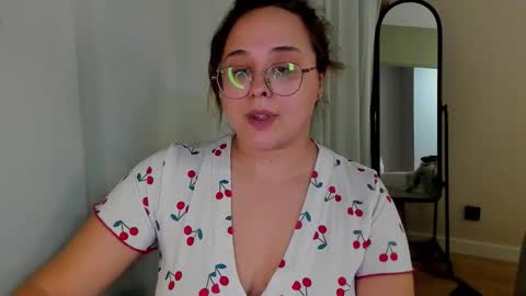 Snapshot of dashaprivet chatting on November 2025 11:47:02 AM dashaprivet online show from November 2025 11:47:02 AM