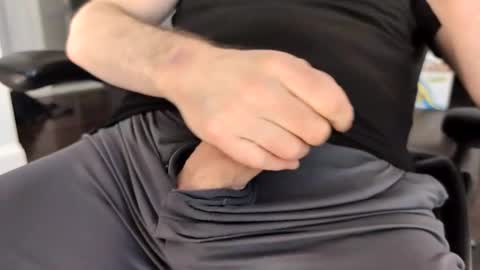 Snapshot of databass chatting on January 2025 04:19:02 PM databass online show from January 2025 04:19:02 PM