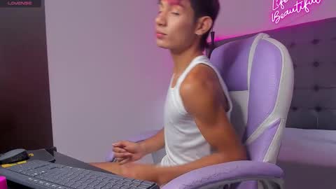 angel online show from November 2025 12:41:02 PM