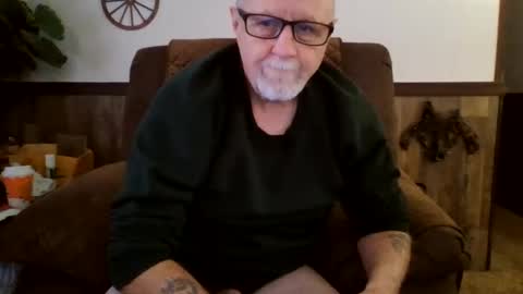 Snapshot of dave571960 chatting on November 2025 01:10:01 PM dave571960 online show from November 2025 01:10:01 PM