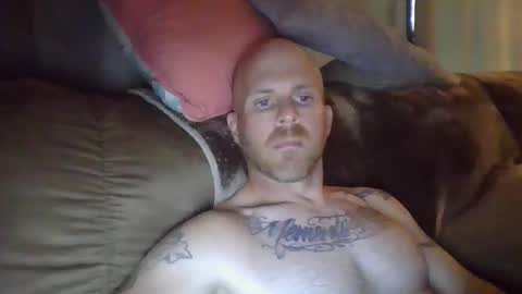 Snapshot of dave8404 chatting on October 2025 03:24:01 PM Dave online show from October 2025 03:24:01 PM