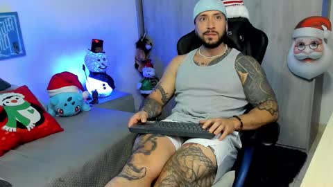 DAVE MAX online show from November 2025 02:47:02 AM