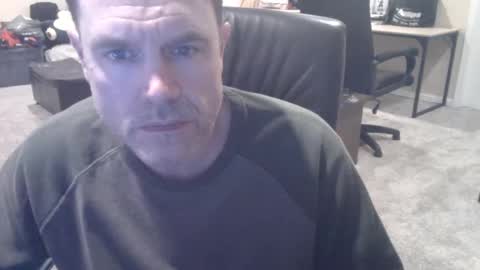 Snapshot of daved14u chatting on November 2025 06:23:01 AM daved14u online show from November 2025 06:23:01 AM