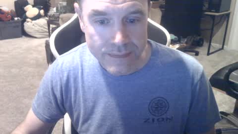 Snapshot of daved14u chatting on June 2026 06:40:02 AM daved14u online show from June 2026 06:40:02 AM