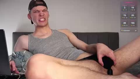 Snapshot of davey_ebash chatting on July 2026 04:19:01 AM Davey online show from July 2026 04:19:01 AM