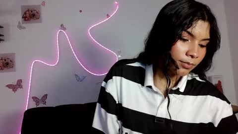 Snapshot of daviana_hill_ chatting on May 2026 04:29:01 AM Davi online show from May 2026 04:29:01 AM