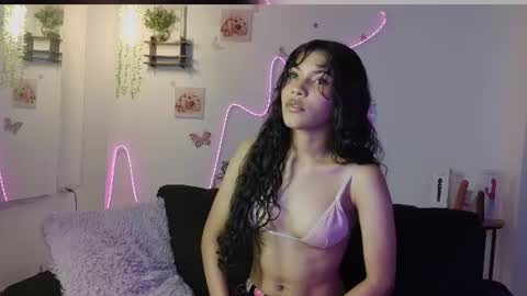 Snapshot of daviana_hill_ chatting on June 2026 12:00:01 AM Davi online show from June 2026 12:00:01 AM