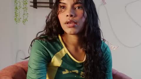Snapshot of daviana_hill_ chatting on June 2026 03:10:02 PM Davi online show from June 2026 03:10:02 PM