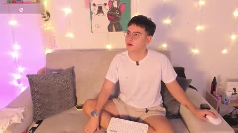 Snapshot of david_and_friend chatting on January 2026 10:25:02 PM david_and_friend online show from January 2026 10:25:02 PM