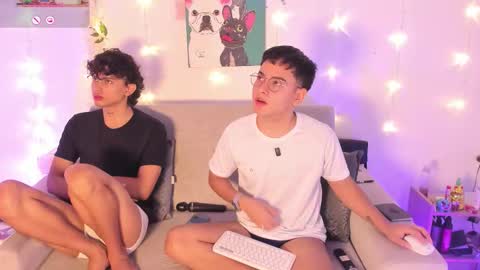 Snapshot of david_and_friend chatting on February 2026 02:01:02 PM david_and_friend online show from February 2026 02:01:02 PM