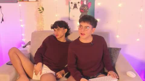 Snapshot of david_and_friend chatting on February 2026 10:39:01 PM david_and_friend online show from February 2026 10:39:01 PM