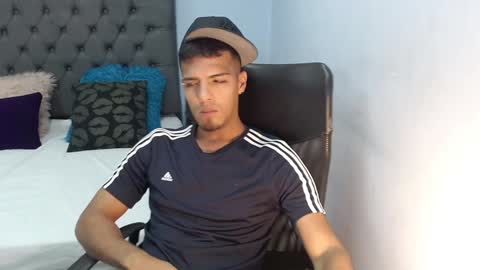 Snapshot of david_bandercock chatting on December 2024 06:51:01 AM david_bandercock online show from December 2024 06:51:01 AM