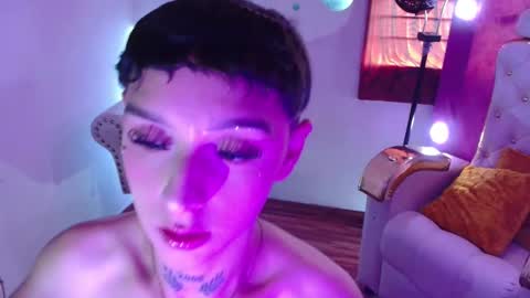 Snapshot of david_fox01 chatting on November 2025 07:38:01 PM David Fox online show from November 2025 07:38:01 PM