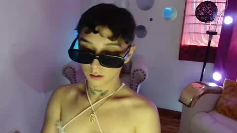 Snapshot of david_fox01 chatting on November 2025 07:18:01 PM David Fox online show from November 2025 07:18:01 PM