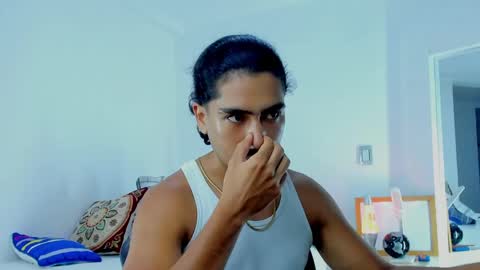 Snapshot of david_johnson372 chatting on September 2025 01:08:02 AM Hey im David that loves to explore and speak their fantasies. Very open talktative and nice. Feel free to chat with me online show from September 2025 01:08:02 AM