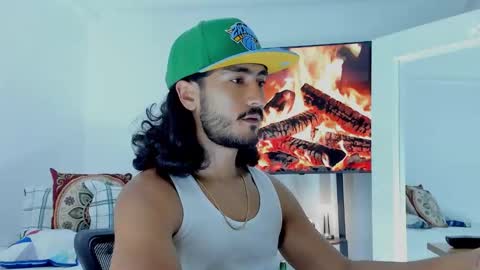 Hey im David that loves to explore and speak their fantasies. Very open talktative and nice. Feel free to chat with me online show from January 2026 02:02:02 AM