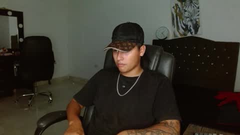 Snapshot of davidbless chatting on December 2025 02:18:01 AM David Bless online show from December 2025 02:18:01 AM