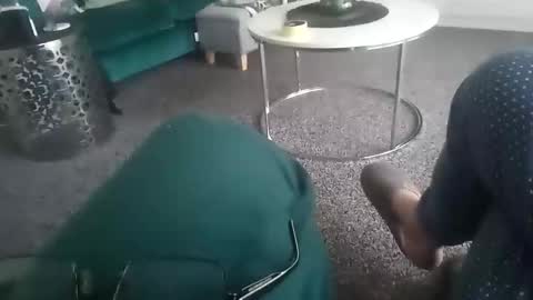 davidf75 online show from November 2025 08:42:01 AM