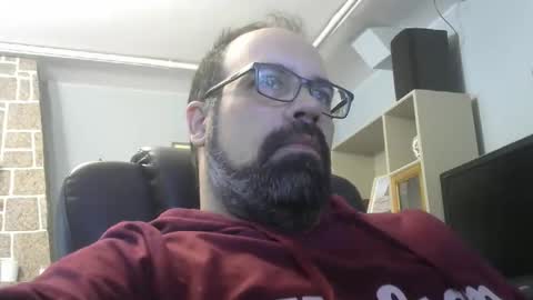 davidmax245 online show from May 2026 10:43:01 AM