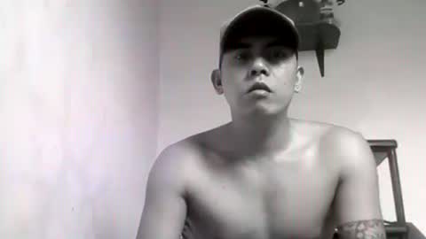 Snapshot of davidrocero chatting on December 2024 12:57:02 AM davidrocero online show from December 2024 12:57:02 AM