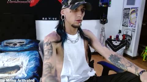 Snapshot of davidroses420 chatting on October 2025 09:54:02 PM online show from October 2025 09:54:02 PM