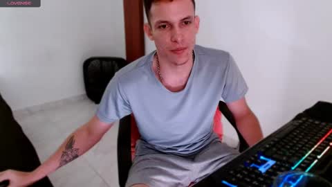 Snapshot of davidsalazar33 chatting on September 2025 09:25:01 PM davidsalazar33 online show from September 2025 09:25:01 PM