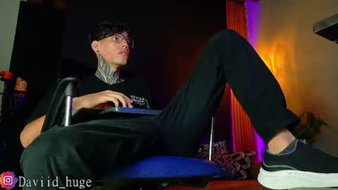 Snapshot of daviid_huge chatting on June 2026 01:37:01 PM daviid_huge online show from June 2026 01:37:01 PM