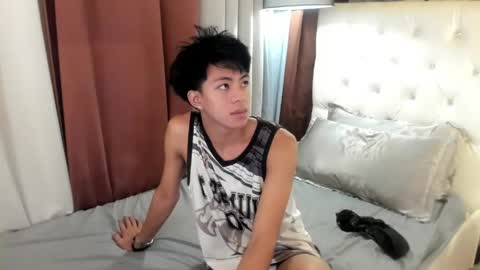 Snapshot of davincihugecock chatting on May 2026 04:48:02 PM daniel online show from May 2026 04:48:02 PM