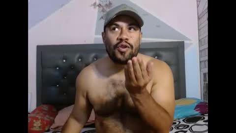 davinson_lopez35 online show from May 2026 01:29:01 PM