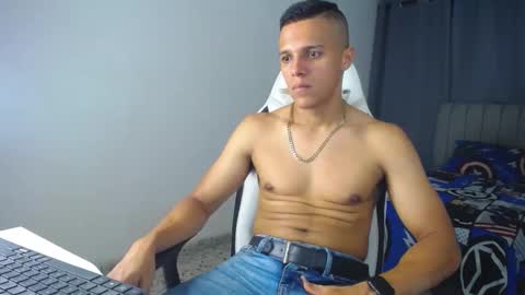 Snapshot of davisito7 chatting on January 2025 03:12:01 AM David Angel online show from January 2025 03:12:01 AM