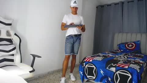 Snapshot of davisito7 chatting on February 2025 03:53:01 AM David Angel online show from February 2025 03:53:01 AM