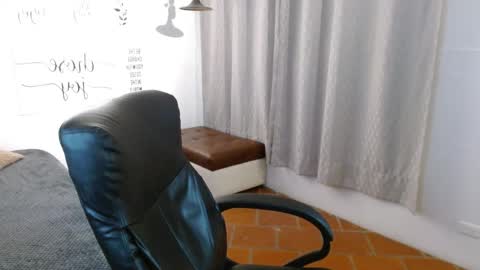 Snapshot of davoxer chatting on October 2025 03:01:02 AM davoxer online show from October 2025 03:01:02 AM