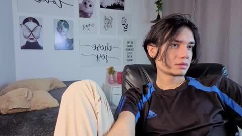 Snapshot of davoxer chatting on November 2025 04:15:01 AM davoxer online show from November 2025 04:15:01 AM