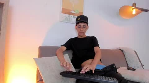 Snapshot of dax_blaze chatting on April 2026 12:51:02 PM Dax online show from April 2026 12:51:02 PM