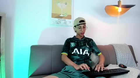 Snapshot of dax_blaze chatting on May 2026 01:05:01 PM Dax online show from May 2026 01:05:01 PM