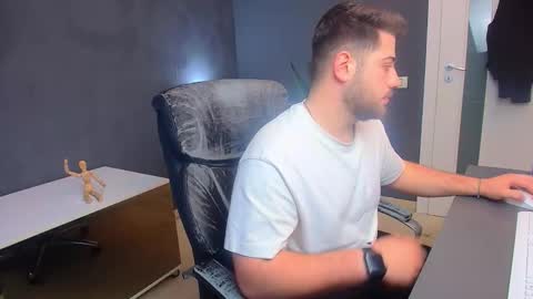 Snapshot of daxgreer chatting on March 2026 05:29:01 AM DaxGreer online show from March 2026 05:29:01 AM