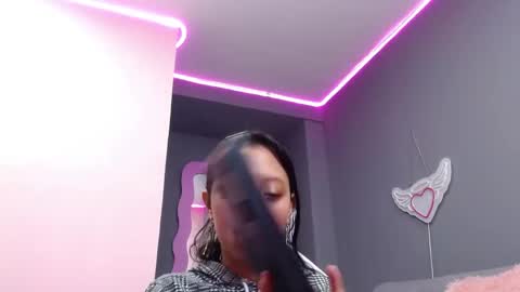 Snapshot of day_demoni chatting on April 2026 02:00:02 PM day_demoni online show from April 2026 02:00:02 PM