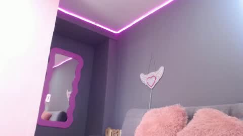 Snapshot of day_demoni chatting on May 2026 04:04:02 PM day_demoni online show from May 2026 04:04:02 PM
