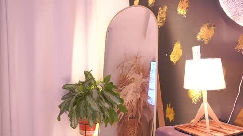 Day Wilkinht online show from December 2025 12:48:01 AM