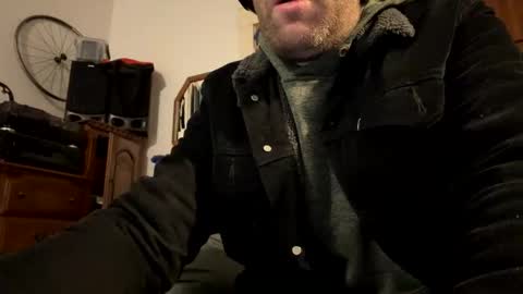 Snapshot of dayblue chatting on December 2025 01:36:01 AM dayblue online show from December 2025 01:36:01 AM