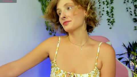 Snapshot of dayna_sunset chatting on June 2026 03:19:02 AM dayna_sunset online show from June 2026 03:19:02 AM