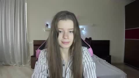 dazdrasmigdasue online show from February 2025 07:36:02 AM